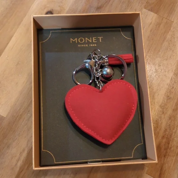 Monet love heart tassel keychain purse charm NWT - Picture 4 of 4